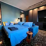 Elegant Blue Apartment Portello - Near Mico And Fiera Milano