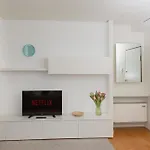 Gym And Pool Exclusive Apartment