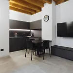 Just Urban Stays - Boutique Apartment With Parking And Gym