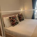Regina Milano In Melegnano - Wifi, Breakfast Box And Terrace