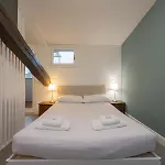 Xenia Apartments - Elegant Penthouse In Fiera Area