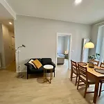 Lovely Apartment In Prada District