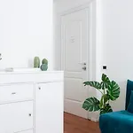 New! Lovely & Friendly In Milan Center C