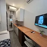 Studio In Zona Loreto Vicino Metro Mm1 E Mm2 - Lippino