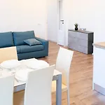 Lic11 Large Apartment Central Of Milan