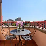 -Luminosa 5 Stars With Balcony- Wifi Netflix 15 Minutes From Duomo