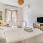 4 Pax Wi-Fi Milano Lorenteggio
