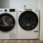 2 Bedroom Gem Next To Central Station With Ac