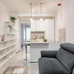 Joivy Modern City Centre Flat