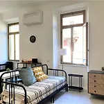 Contemporary Studio - Ornato 13