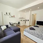 Yr Apartments Milan - Tibaldi