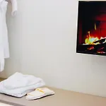 Easylife - Luxury Design Apartment With Jacuzzi