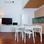 White And Brown Exclusive Loft With Terrace - Free Parking - M2 Station
