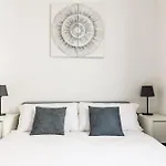 Luxury 4 Bedrooms Apartments Close To Duomo