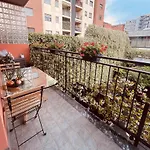 Azzurro Lancetti Retreat