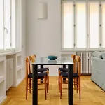 Just Urban Stays - Bright And Beautiful Apartment - Corso Genova