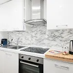Amazing, New & Fully Furnished Studio In Duomo