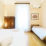 Intrho Vintage Central Flat