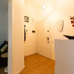 Homi Apartment