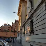 Renovated Apartment Near Metro And Station - Bnb Laurana