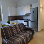 Renovated Apartment Near Metro And Station - Bnb Laurana