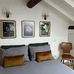 Design Suites In The Heart Of Milan