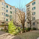 New And Functional Apartments Near The Metro