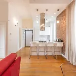 Luxury 3 Bedrooms Apt - B Home