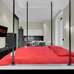 Love Is In The Air - Suspended Bed & Bath Hub