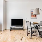 Milano - Brand New 4 Pax Life & The City Giulio Cesare 5