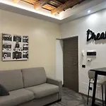 Davinci Apartament Near Duomo