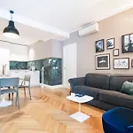 Beautiful And Spacious House In Corso Como By Easylife