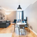 Beautiful And Spacious House In Corso Como By Easylife