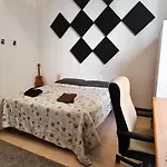 Cozy Private Room In Milan - Convenient Location