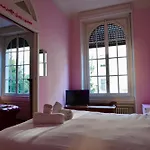 Eschilo In Rosa: Charme E Design