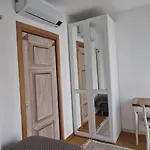 Stanza In Villa Con Giardino