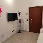 Very Modern And Nice Apartments In Milan Close To The Red Metro