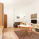 Free Parking - Retreat In Milano Centrale