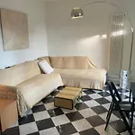 Quiet Luminous Flat Historical City Center Fast Wi-Fi