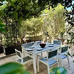 Deluxe Multispace Apartment With Green Terrace