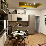 Nel Quartiere Bayres Suite Completamente Rinnovata