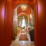 Milano Boutique Center