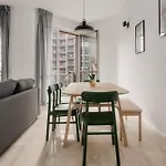 Joivy Beautiful And Modern Apartment With 2 Balconies