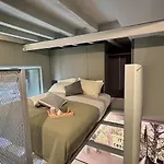 Tree House - Stylish Loft In The Heart Of Milan