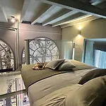 Tree House - Stylish Loft In The Heart Of Milan
