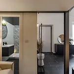 Garibaldi-Isola Station Elegant Suite