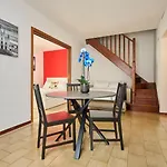 Garibaldi 20 Apartment