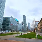 Luxury House - 2 Minutes Walk From Central Station
