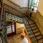 Luxury, Modern & Charming Apt Near Central Station
