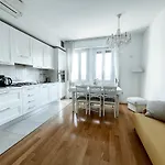 White Pearl - Citycenter - Large & Elegant Flat